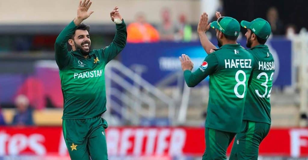 Shadab Khan celebrates: Eng - Pak T20I predictions and match odds
