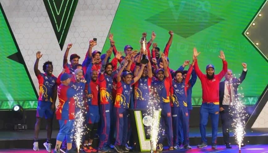 Karachi Kings celebrating their victory in the 2020 PSL